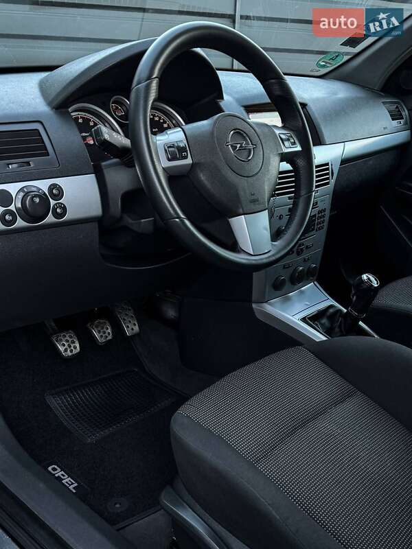Универсал Opel Astra 2009 в Черкассах фото 54 Универсал Opel Astra 2009 в Черкассах