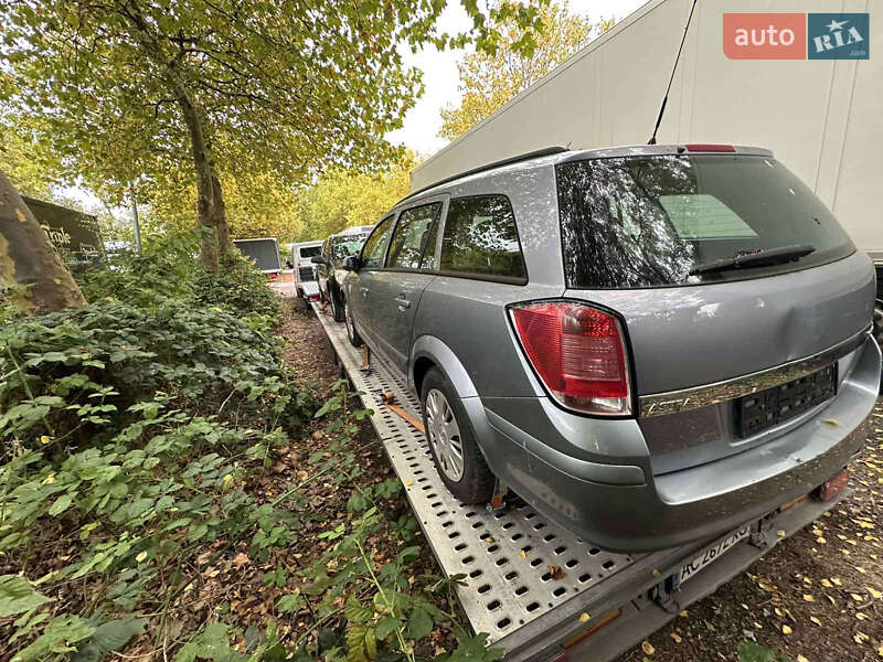 Универсал Opel Astra 2006 в Луцке