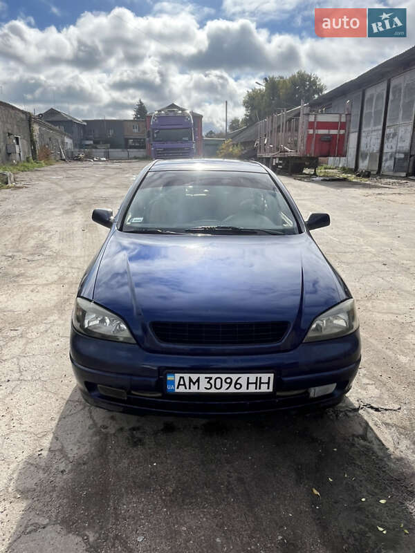 Седан Opel Astra 2000 в Житомире