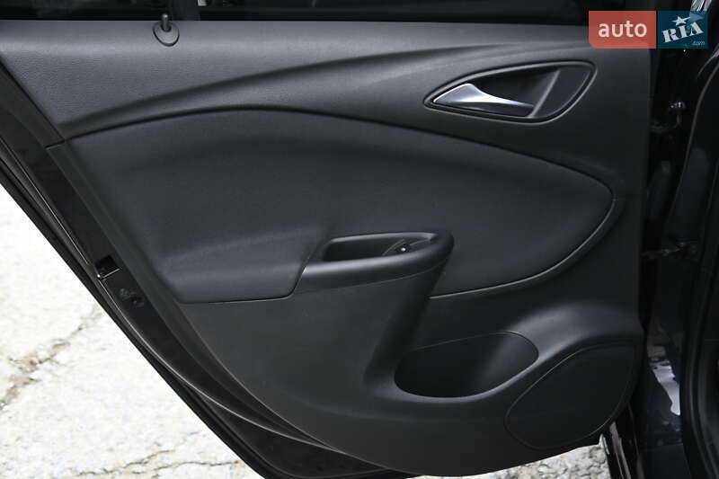 Универсал Opel Astra 2016 в Бердичеве