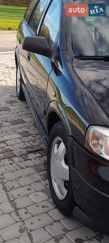 Универсал Opel Astra 2005 в Сутисках