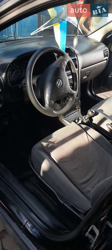 Универсал Opel Astra 2005 в Сутисках