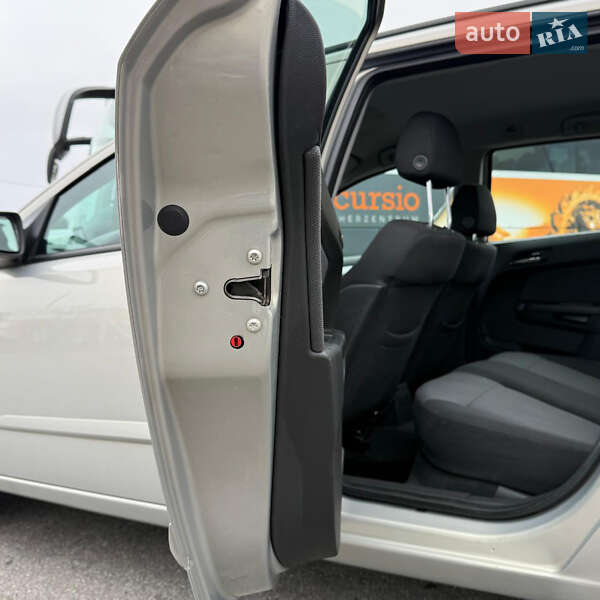 Универсал Opel Astra 2006 в Виннице