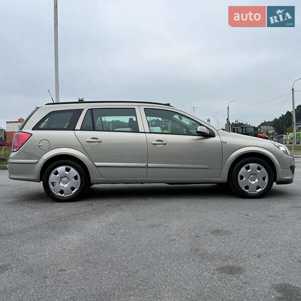 Универсал Opel Astra 2006 в Виннице