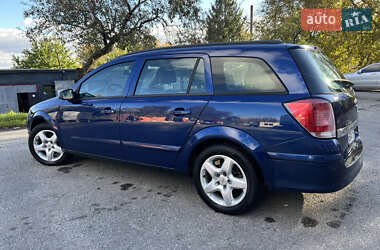 Универсал Opel Astra 2005 в  фото 3 Универсал Opel Astra 2005 в