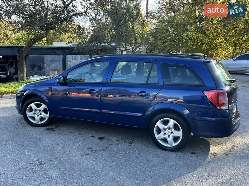 Універсал Opel Astra 2005 в Хмельницькому