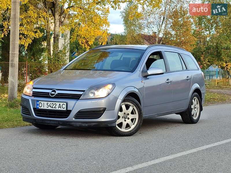 Универсал Opel Astra 2005 в Старом Самборе