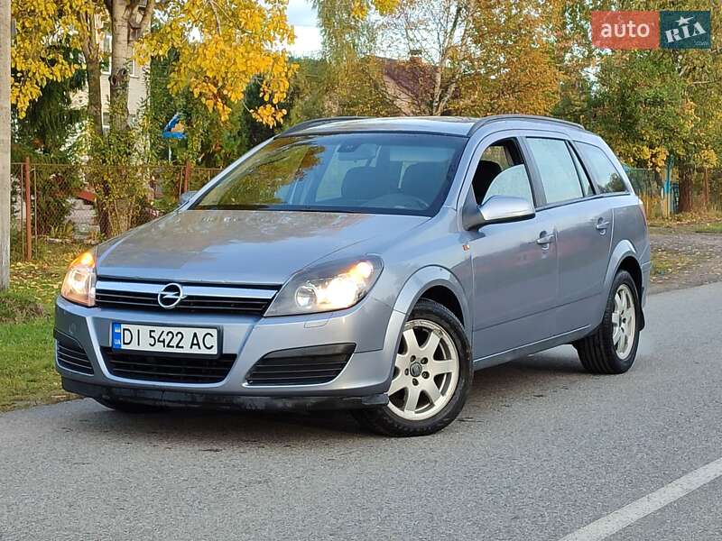 Универсал Opel Astra 2005 в Старом Самборе