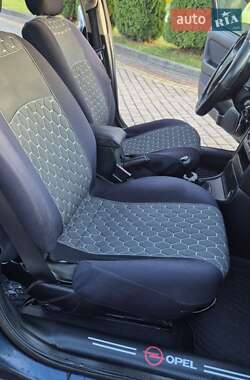 Универсал Opel Astra 2002 в  фото 68 Универсал Opel Astra 2002 в