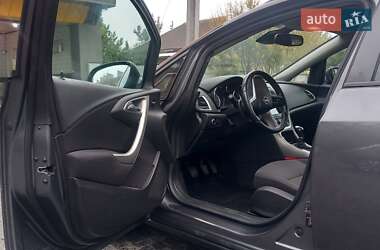 Универсал Opel Astra 2011 в 