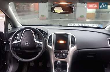 Универсал Opel Astra 2011 в 