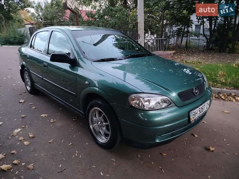 Седан Opel Astra 2008 в 
