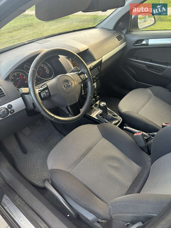 Универсал Opel Astra 2010 в Костополе фото 10 Универсал Opel Astra 2010 в Костополе