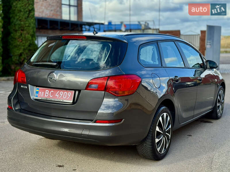 Универсал Opel Astra 2011 в Ровно фото 8 Универсал Opel Astra 2011 в Ровно