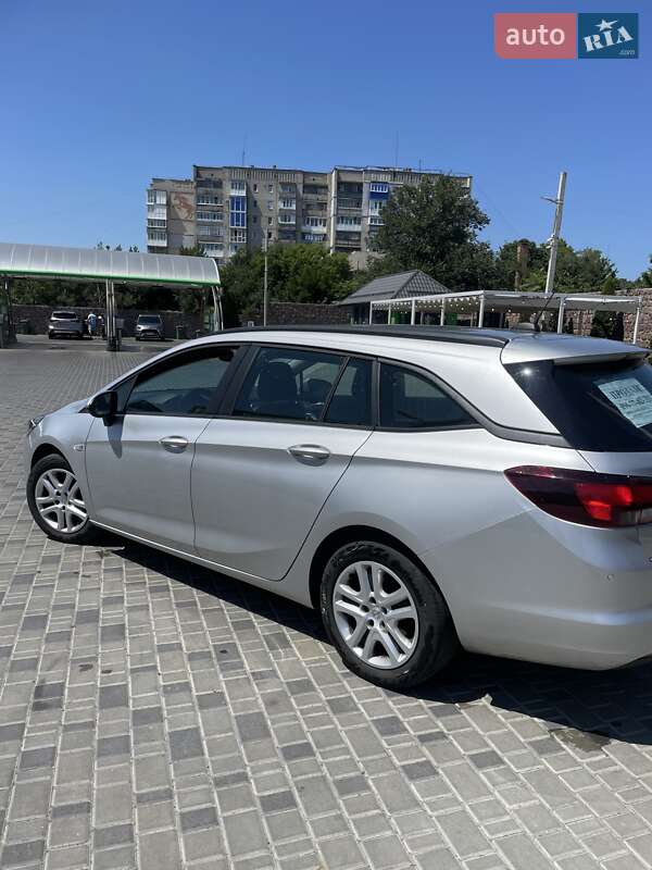 Универсал Opel Astra 2019 в Кропивницком