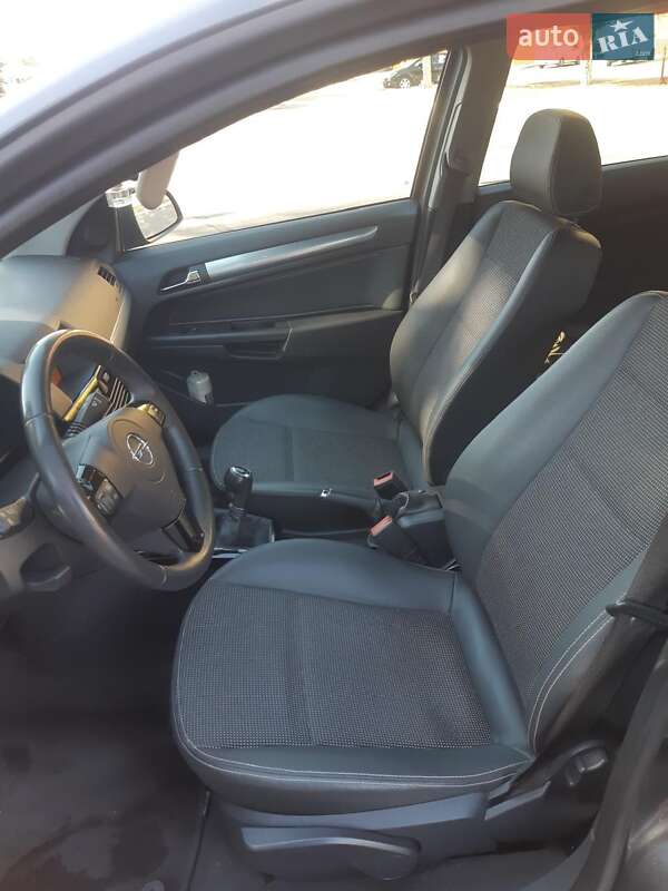Универсал Opel Astra 2009 в Черкассах фото 14 Универсал Opel Astra 2009 в Черкассах
