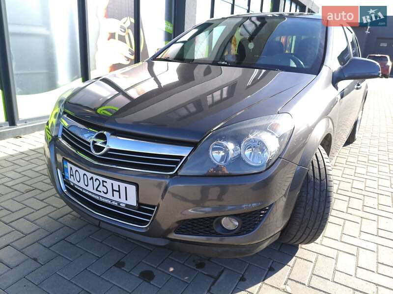 Хэтчбек Opel Astra 2010 в Ужгороде фото 23 Хэтчбек Opel Astra 2010 в Ужгороде