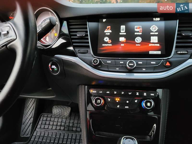 Универсал Opel Astra 2017 в Ужгороде