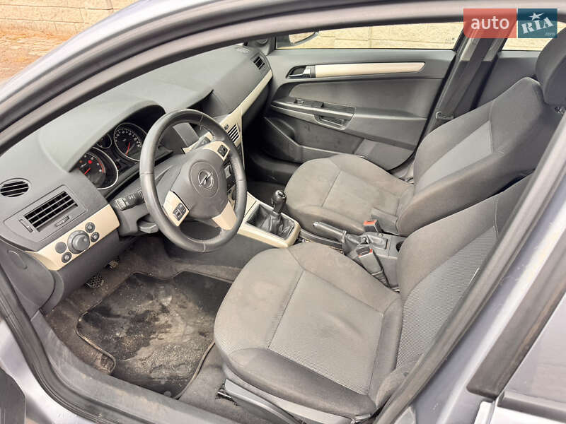 Хэтчбек Opel Astra 2009 в Луцке