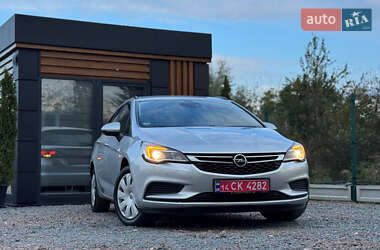 Универсал Opel Astra 2018 в Дрогобыче