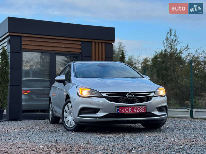 Универсал Opel Astra 2018 в Дрогобыче