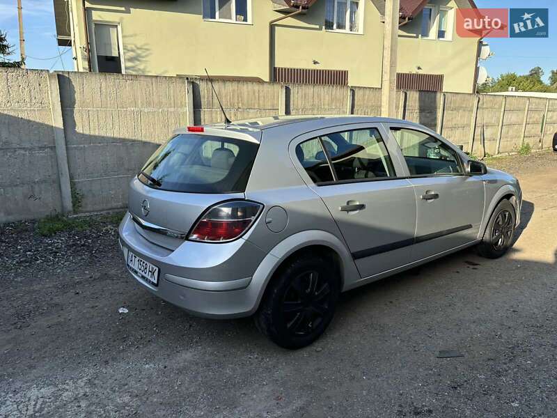 Хэтчбек Opel Astra 2009 в Ивано-Франковске фото 5 Хэтчбек Opel Astra 2009 в Ивано-Франковске