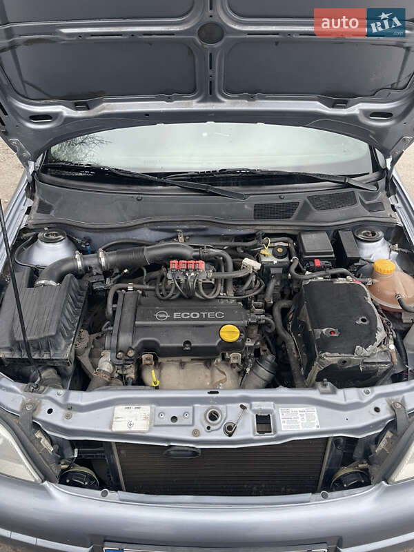 Седан Opel Astra 2007 в Староконстантинове