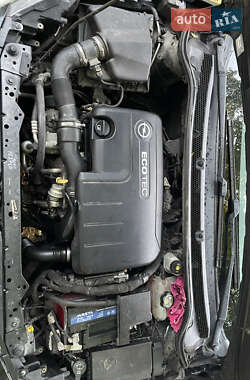 Універсал Opel Astra 2012 в 