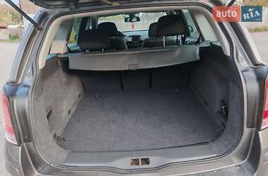 Универсал Opel Astra 2010 в 
