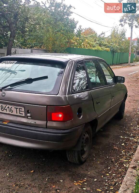 Хэтчбек Opel Astra 1995 в Измаиле