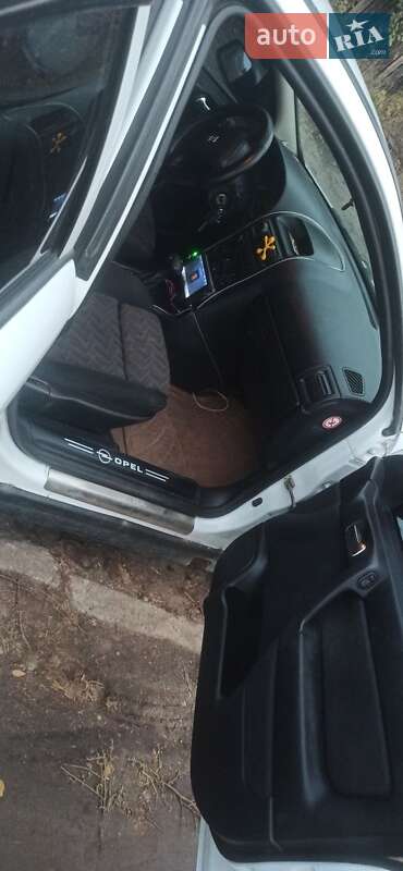 Седан Opel Astra 1999 в Кропивницком