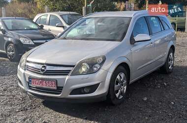 Универсал Opel Astra 2008 в Ровно
