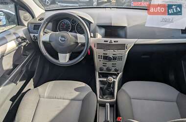Универсал Opel Astra 2008 в 