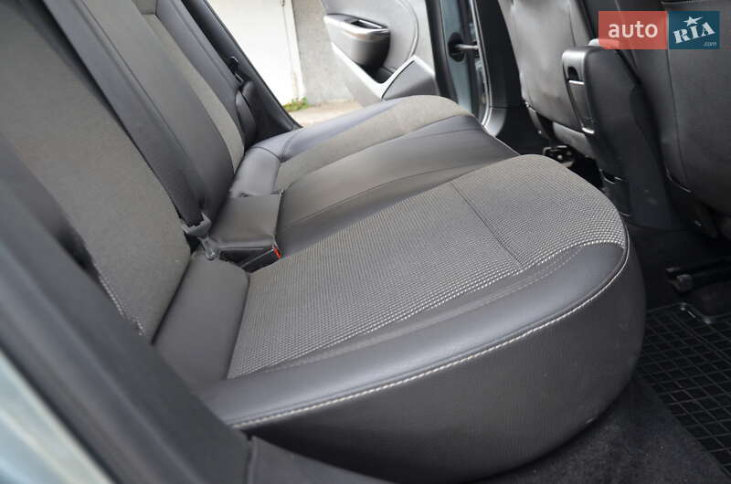 Хэтчбек Opel Astra 2012 в Дрогобыче