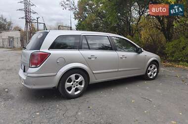 Универсал Opel Astra 2005 в Золотоноше
