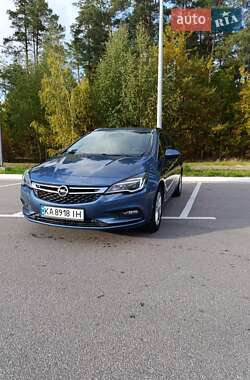Универсал Opel Astra 2017 в Василькове