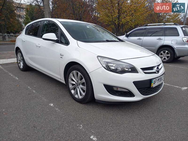 Хэтчбек Opel Astra 2013 в Черкассах фото Хэтчбек Opel Astra 2013 в Черкассах