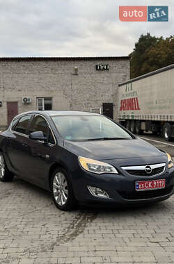 Хэтчбек Opel Astra 2009 в 
