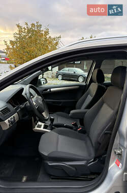Универсал Opel Astra 2009 в 