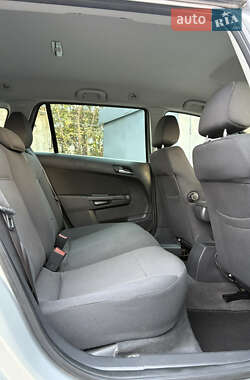Универсал Opel Astra 2009 в 