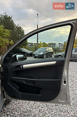 Универсал Opel Astra 2009 в 