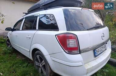 Універсал Opel Astra 2007 в Сваляві