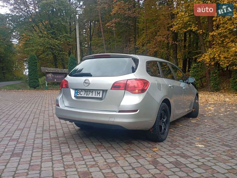 Універсал Opel Astra 2011 в Дрогобичі фото 5 Універсал Opel Astra 2011 в Дрогобичі