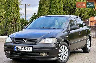 Седан Opel Astra 2008 в Кропивницком