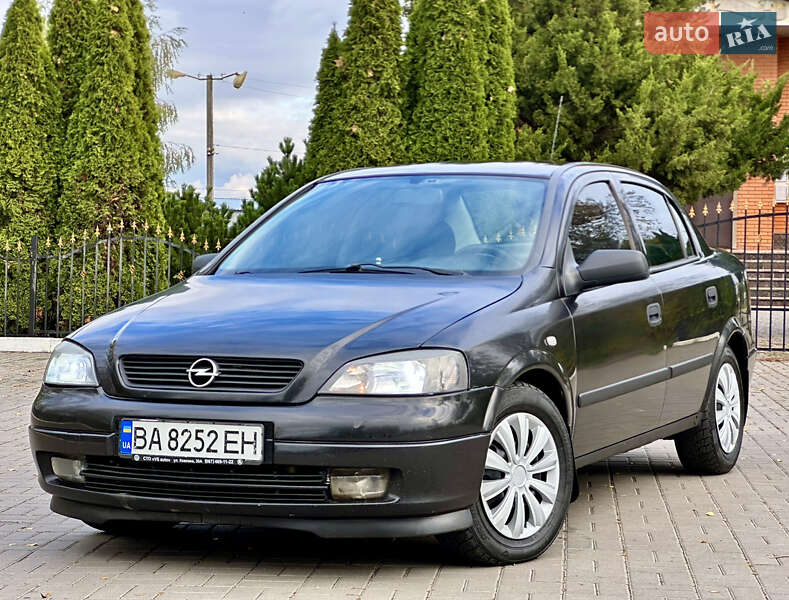Седан Opel Astra 2008 в 