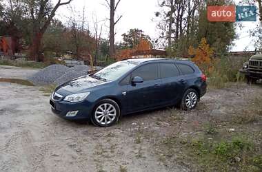 Универсал Opel Astra 2012 в Львове