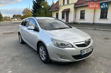 Универсал Opel Astra 2012 в 