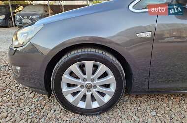 Универсал Opel Astra 2012 в 