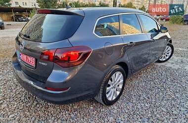 Универсал Opel Astra 2012 в 