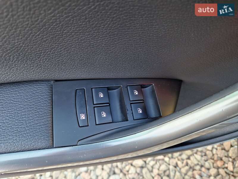 Універсал Opel Astra 2012 в Києві